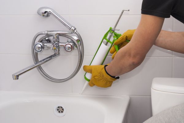 Bathtub Caulking